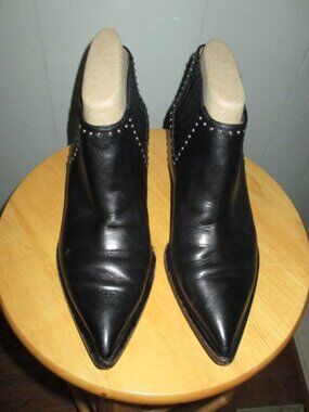 GIVENCHY Paris Black Pullon Leather Booties